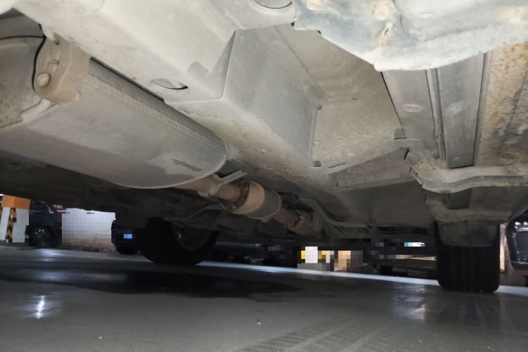 Used Opel Antara 2011 2.4 Luxury Two-Wheel-Drive Version Chassis Rear Right