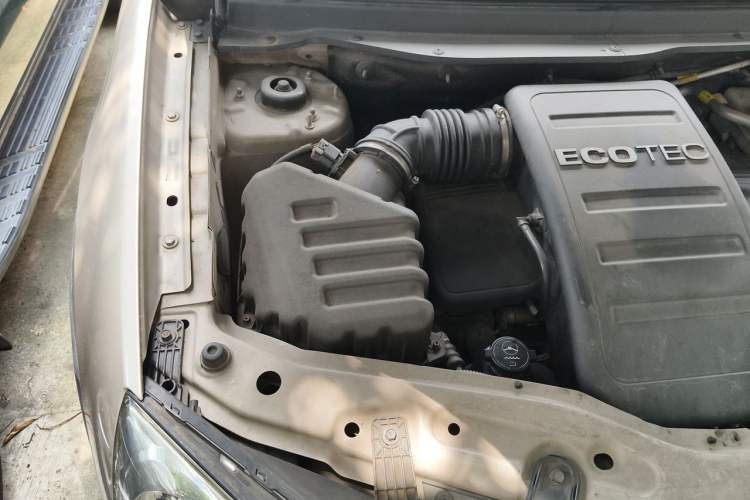 Used Opel Antara 2011 2.4 Comfort Two-Wheel Drive Engine Bay Right