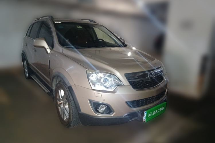Used Opel Antara 2011 2.4 Luxury Four-Wheel-Drive Model Front Right 45 Deg