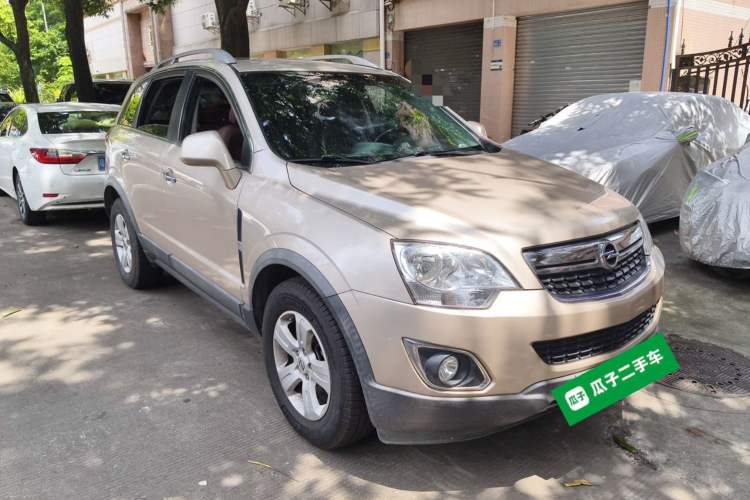 Used Opel Antara 2011 2.4 Comfort Two-Wheel Drive Front Right 45 Deg