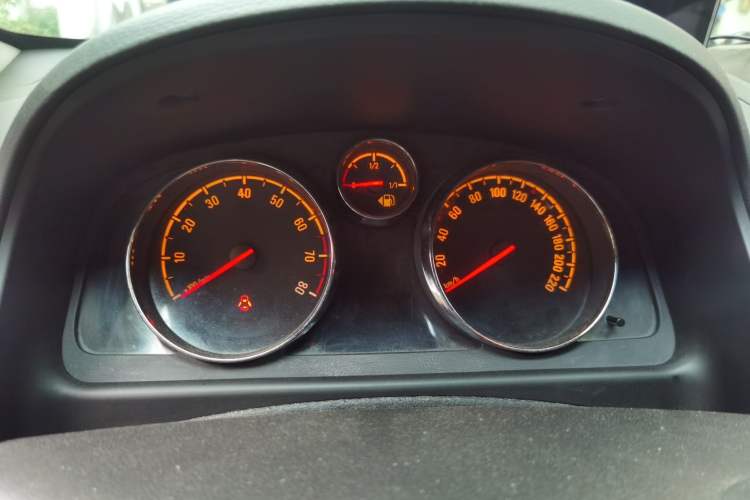 Used Opel Antara 2011 2.4 Luxury Four-Wheel-Drive Model Instrument Cluster