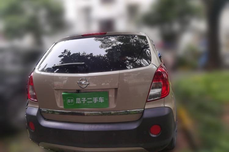 Used Opel Antara 2011 2.4 Luxury Four-Wheel-Drive Model Rear