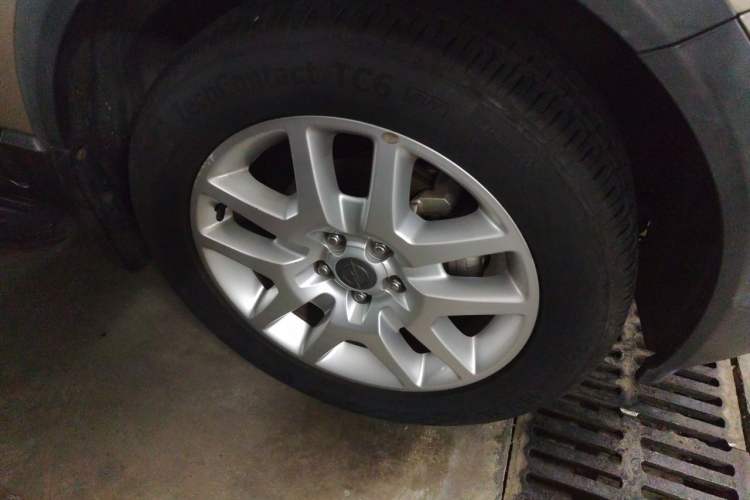 Used Opel Antara 2011 2.4 Comfort Two-Wheel Drive Right Front Wheel Hub