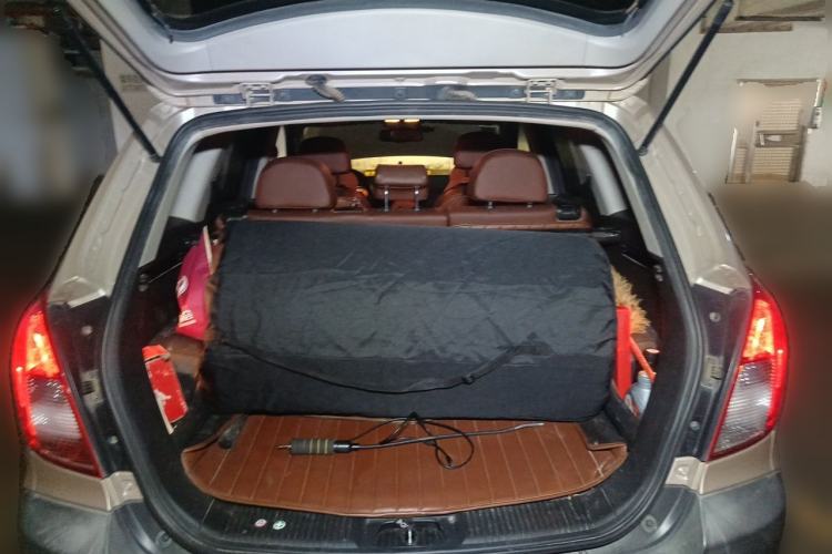 Used Opel Antara 2011 2.4 Luxury Four-Wheel-Drive Model Trunk