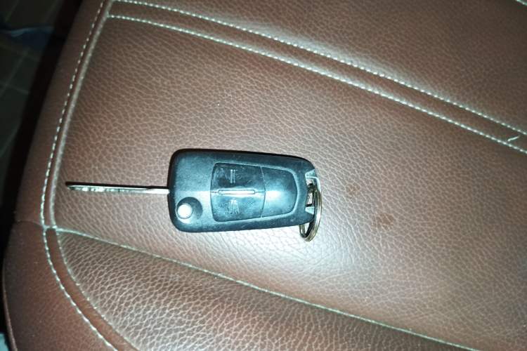 Used Opel Antara 2011 2.4 Luxury Two-Wheel-Drive Version Vehicle Key