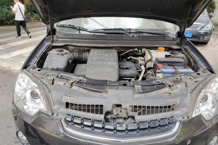 Used Opel Antara 2012 2.4L 4x4 Luxury Edition Engine Bay