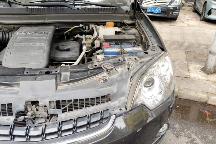 Used Opel Antara 2012 2.4L 4x4 Luxury Edition Engine Bay Left