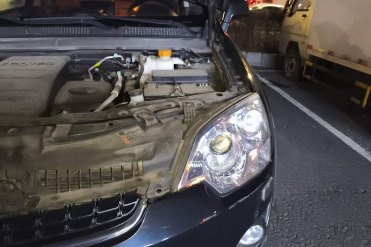 Used Opel Antara 2012 2.4L 4x4 Luxury Edition Engine Bay Left