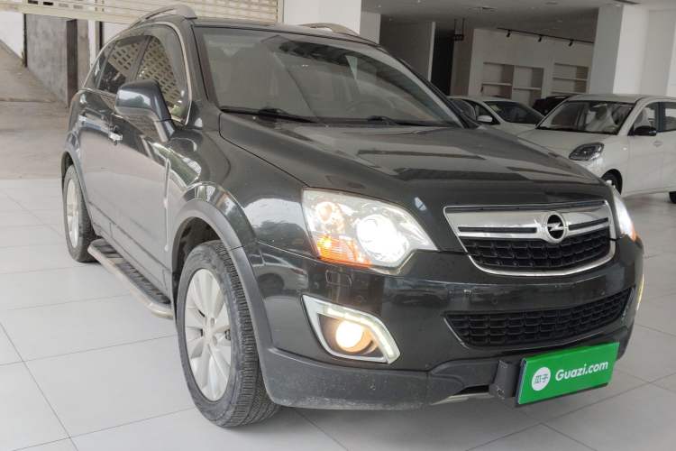 Used Opel Antara 2012 2.4L 4x4 Luxury Edition Front Right 45 Deg