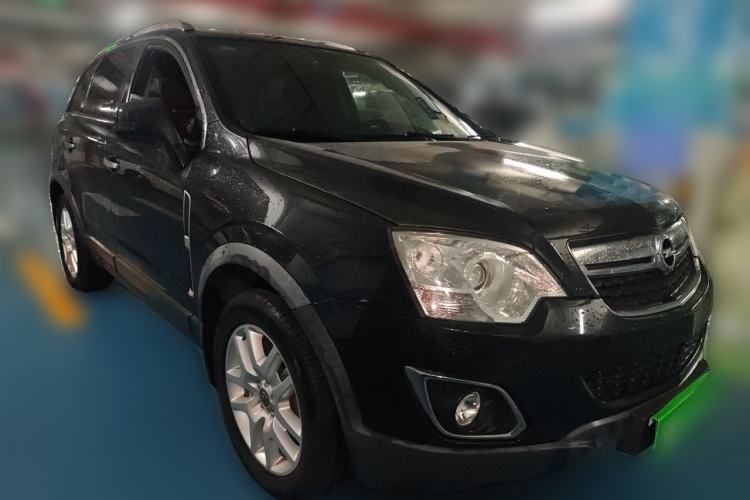 Used Opel Antara 2012 2.4L 4x4 Luxury Edition Front Right 45 Deg