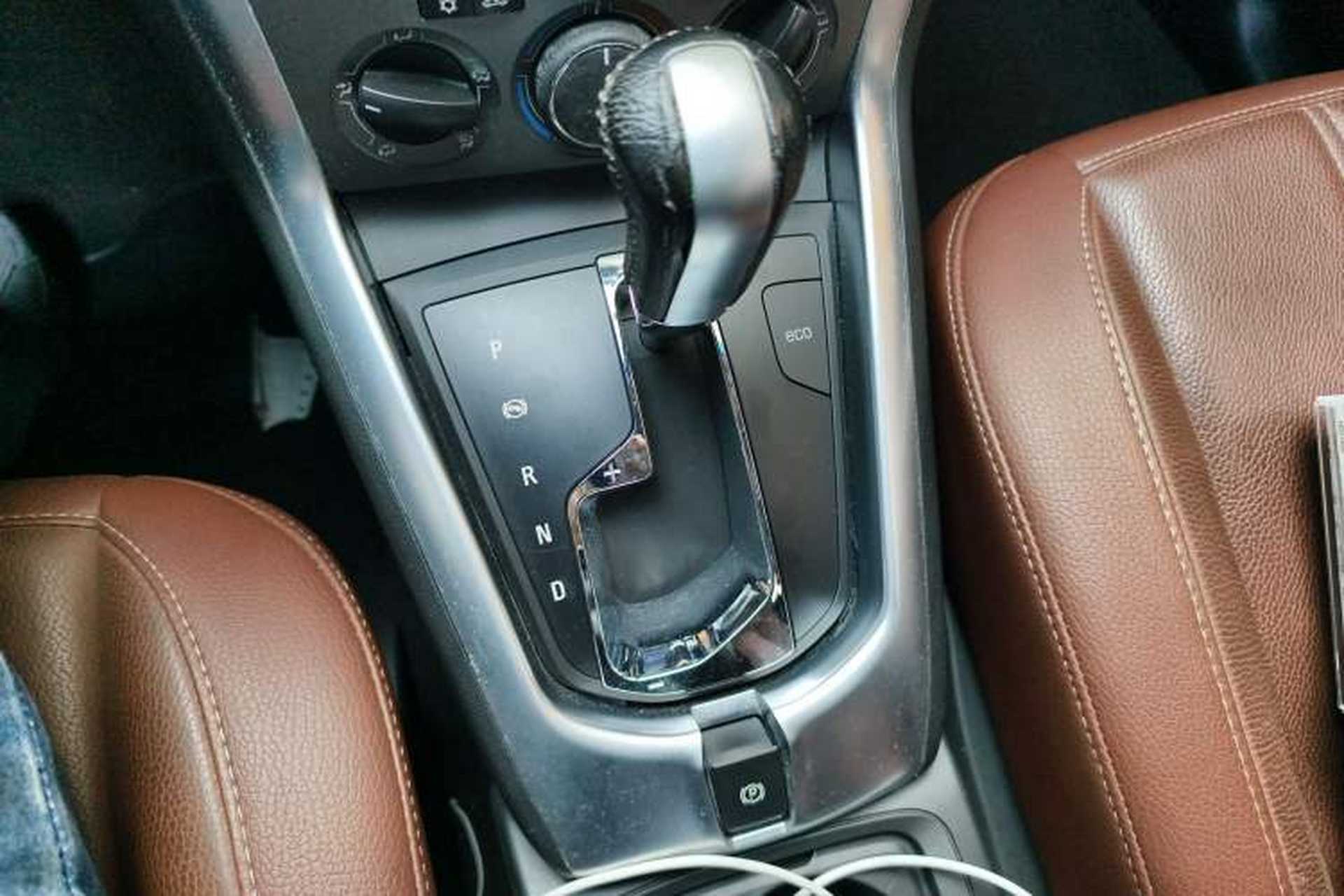 Used Opel Antara 2012 2.4L Two-Wheel-Drive Comfort Edition Gear Lever