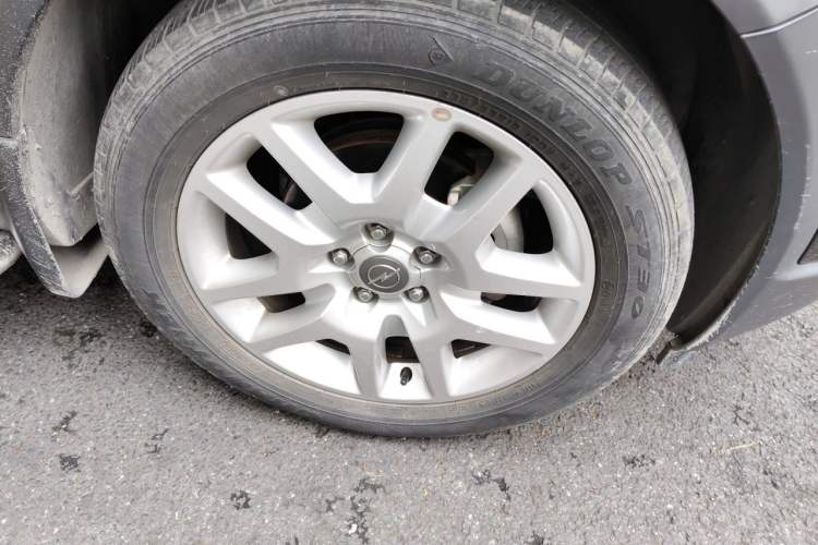 Used Opel Antara 2012 2.4L 4x4 Luxury Edition Right Front Wheel Hub