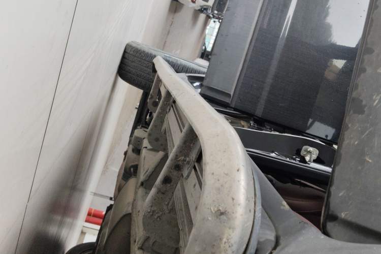 Used Opel Antara 2012 2.4L 4x4 Luxury Edition Right Side Sill