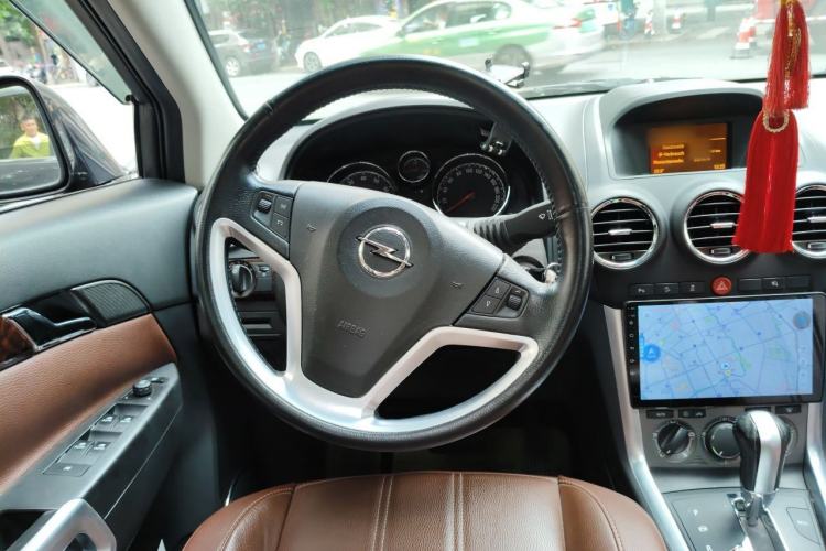 Used Opel Antara 2012 2.4L 4x4 Luxury Edition Steering Wheel