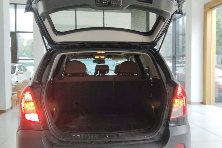 Used Opel Antara 2012 2.4L 4x4 Luxury Edition Trunk