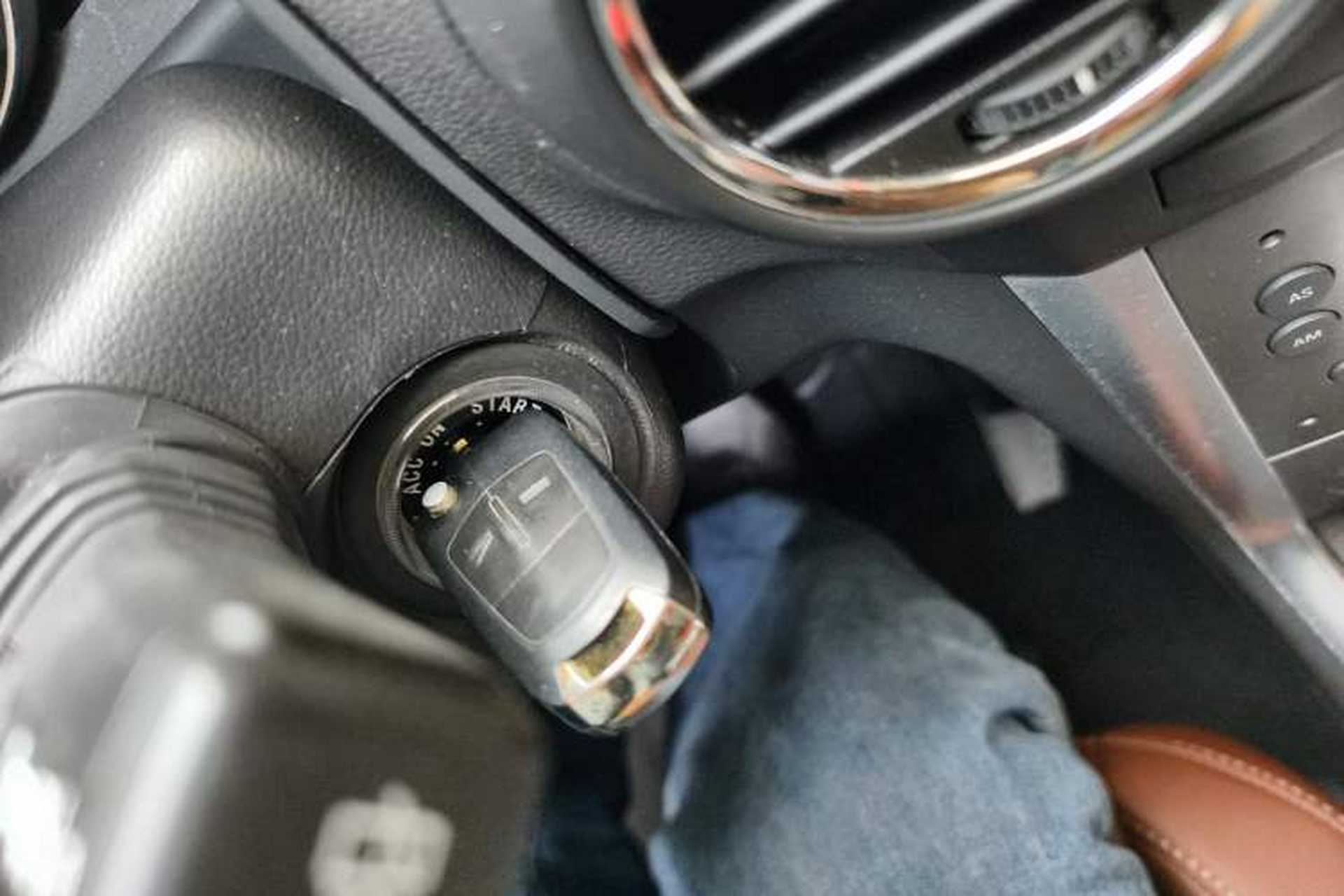 Used Opel Antara 2012 2.4L Two-Wheel-Drive Comfort Edition Vehicle Key