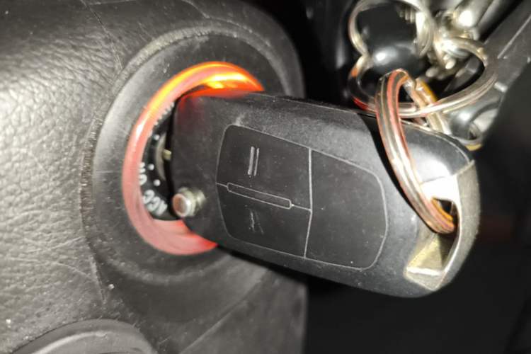Used Opel Antara 2012 2.4L 4x4 Luxury Edition Vehicle Key