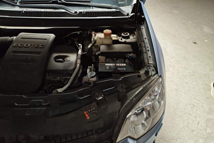 Used Opel Antara 2012 2.4L 4x4 Luxury Edition Engine Bay Left