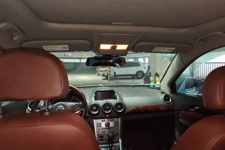 Used Opel Antara 2012 2.4L 4x4 Luxury Edition Headliner