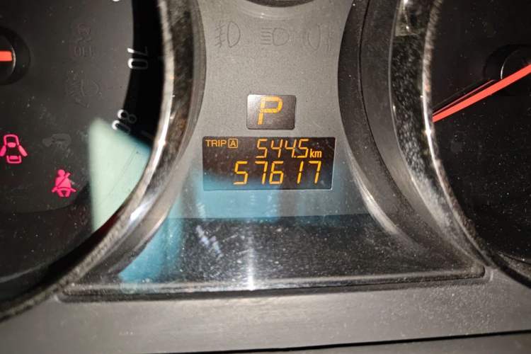 Used Opel Antara 2012 2.4L 4x4 Luxury Edition Odometer Close Up