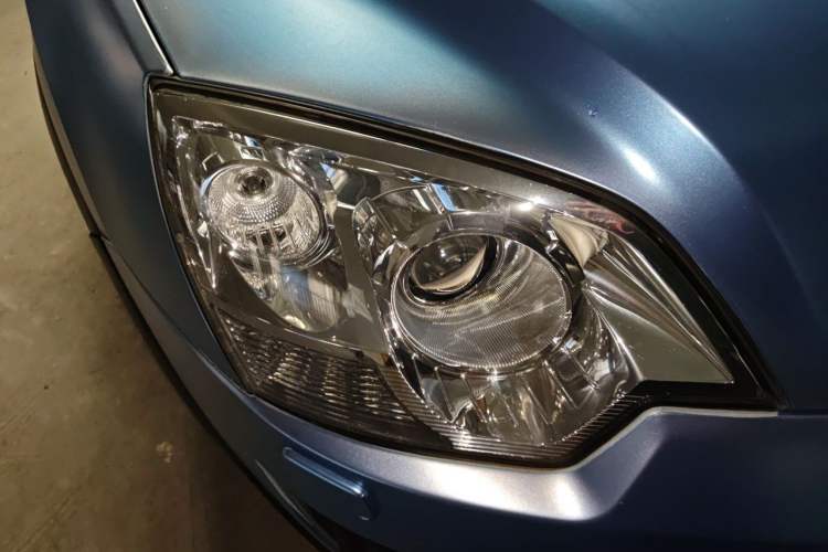 Used Opel Antara 2012 2.4L 4x4 Luxury Edition Right Front Headlight