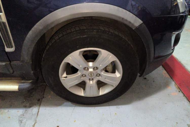 Used Opel Antara 2012 2.4L 4x4 Comfort Edition Right Front Wheel Hub
