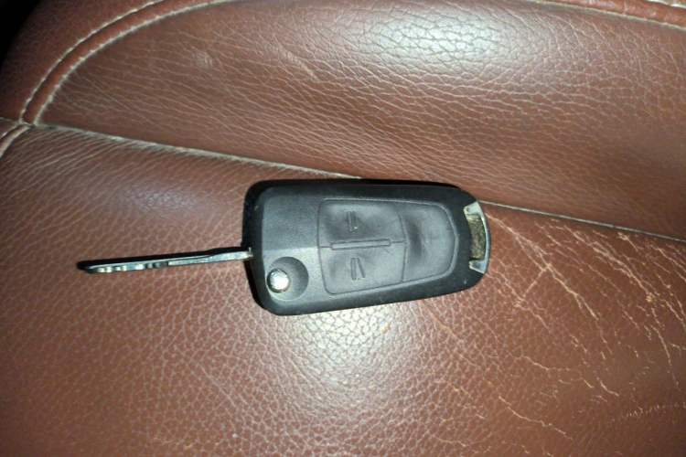 Used Opel Antara 2012 2.4L 4x4 Comfort Edition Vehicle Key