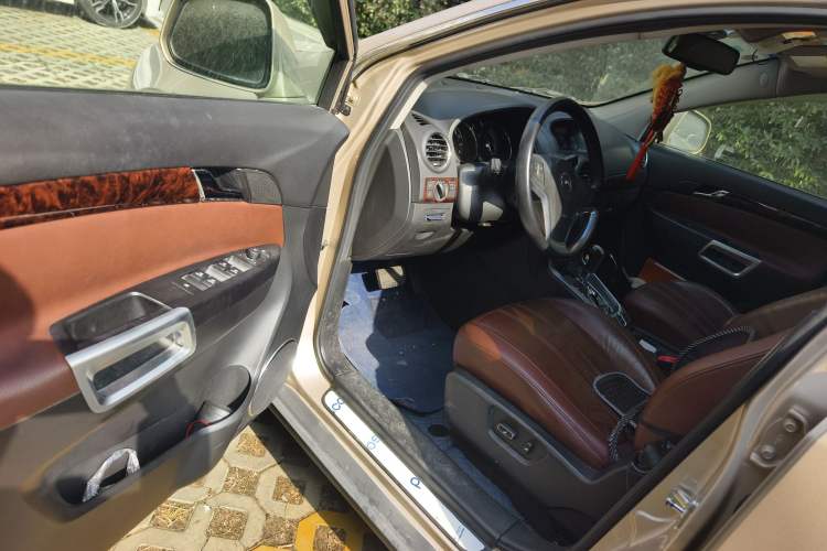 Used Opel Antara 2012 2.4L 4x4 Luxury Edition Driver Seat