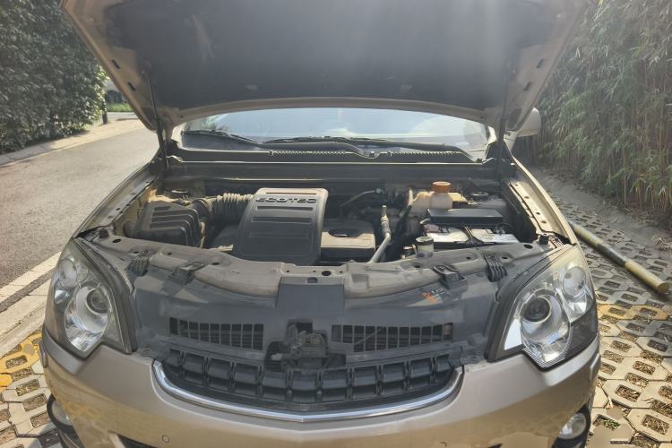 Used Opel Antara 2012 2.4L 4x4 Luxury Edition Engine Bay