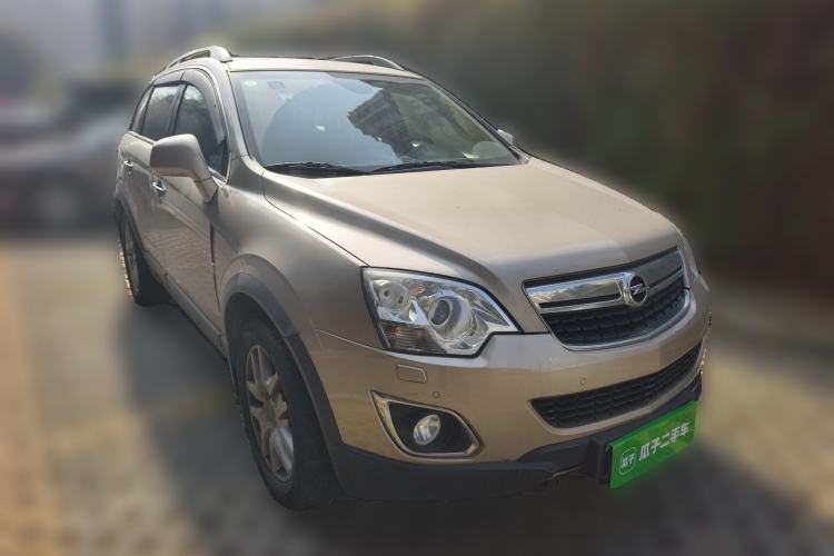Used Opel Antara 2012 2.4L 4x4 Luxury Edition Front Right 45 Deg