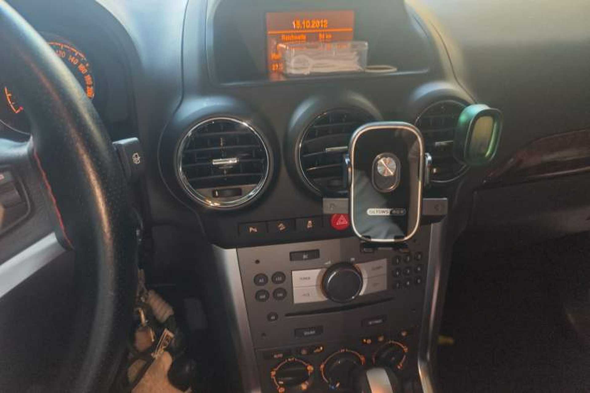 Used Opel Antara 2012 2.4L 4x4 Luxury Edition Audio And AC Panel