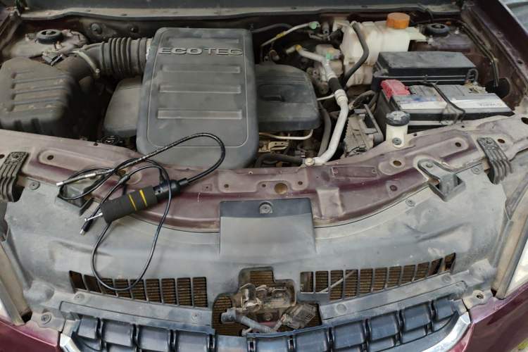 Used Opel Antara 2012 2.4L Two-Wheel-Drive Luxury Edition Engine Bay