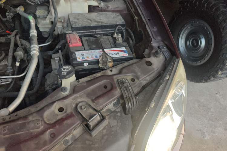 Used Opel Antara 2012 2.4L 4x4 Luxury Edition Engine Bay Left