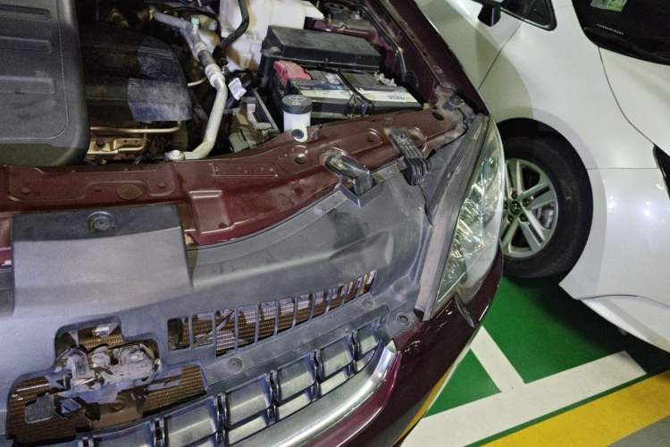 Used Opel Antara 2012 2.4L Two-Wheel-Drive Comfort Edition Engine Bay Left