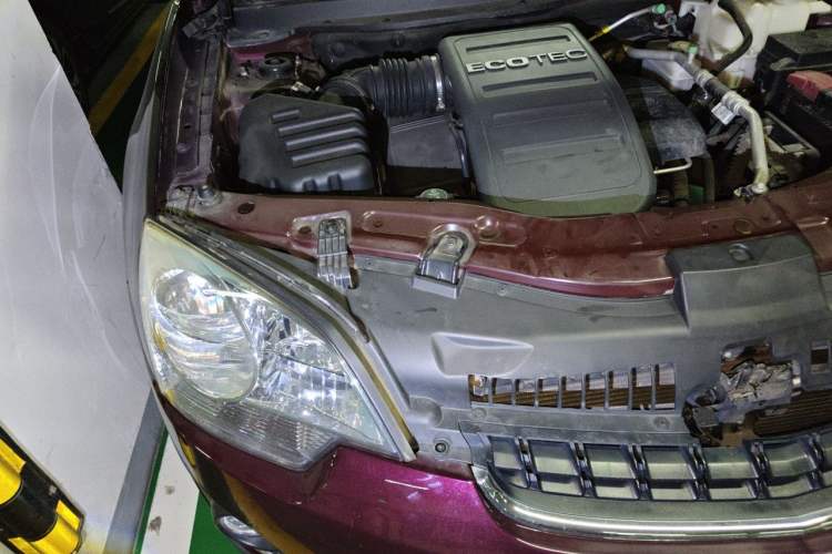 Used Opel Antara 2012 2.4L Two-Wheel-Drive Comfort Edition Engine Bay Right