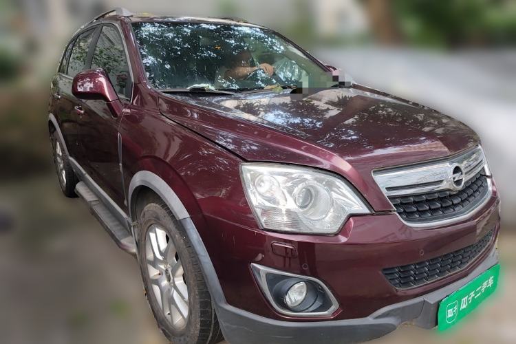 Used Opel Antara 2012 2.4L Two-Wheel-Drive Luxury Edition Front Right 45 Deg