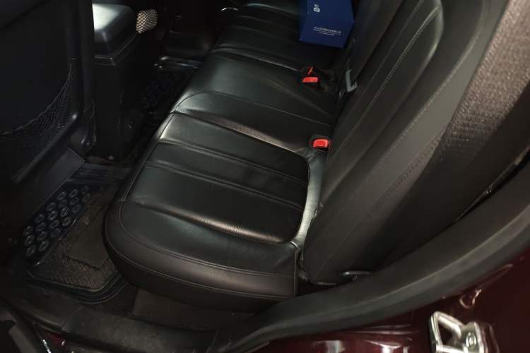 Used Opel Antara 2012 2.4L Two-Wheel-Drive Luxury Edition Left Rear Seat