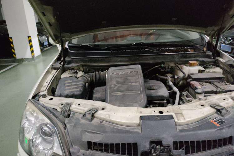 Used Opel Antara 2012 2.4L Two-Wheel-Drive Luxury Edition Engine Bay Right