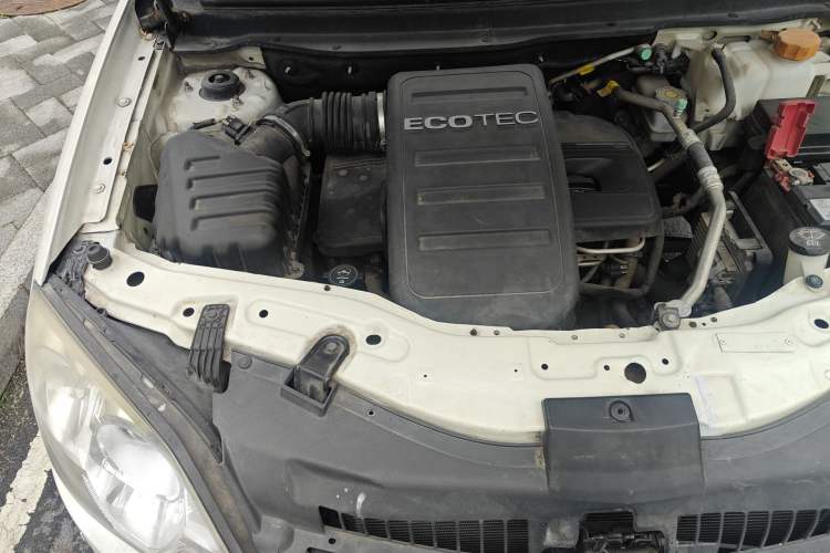 Used Opel Antara 2012 2.4L Two-Wheel-Drive Luxury Edition Engine Bay Right