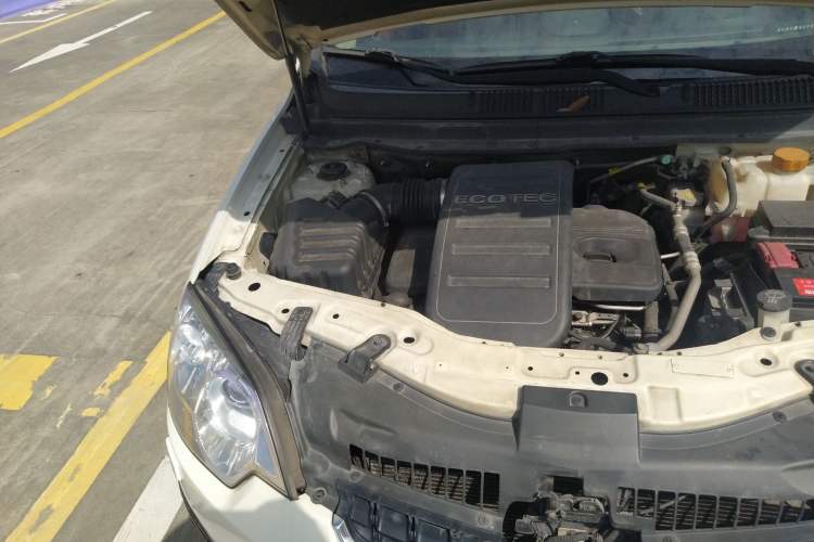 Used Opel Antara 2012 2.4L Two-Wheel-Drive Luxury Edition Engine Bay Right