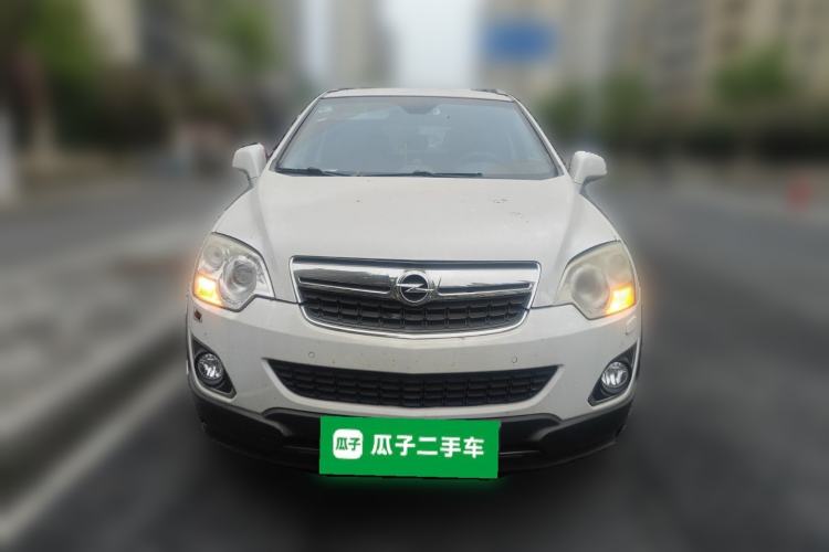 Used Opel Antara 2012 2.4L Two-Wheel-Drive Luxury Edition Front