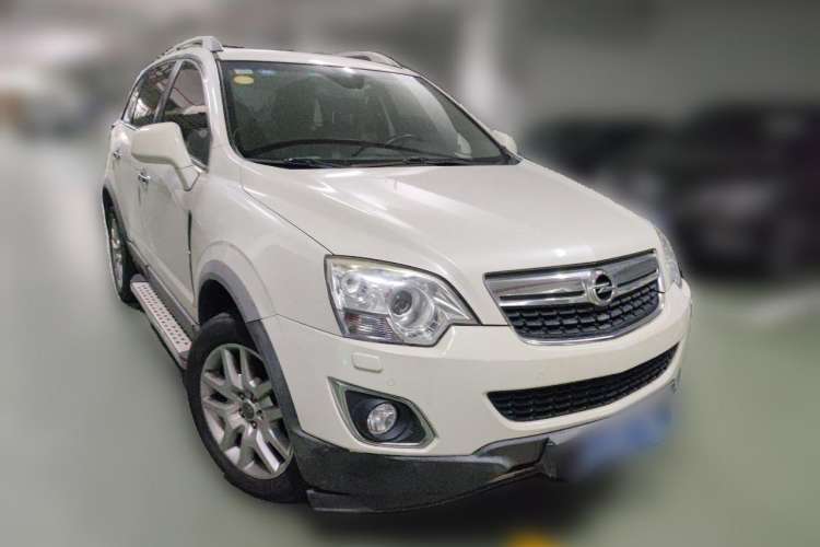 Used Opel Antara 2012 2.4L Two-Wheel-Drive Luxury Edition Front Right 45 Deg