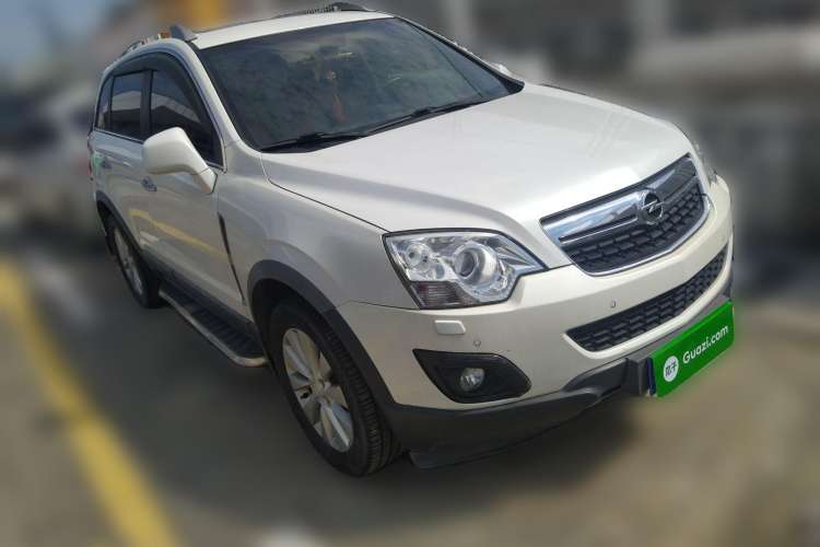 Used Opel Antara 2012 2.4L Two-Wheel-Drive Luxury Edition Front Right 45 Deg