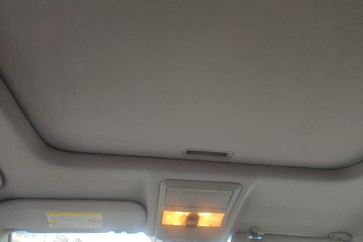 Used Opel Antara 2012 2.4L Two-Wheel-Drive Luxury Edition Headliner
