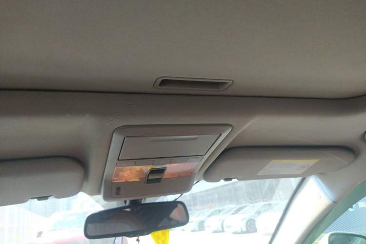 Used Opel Antara 2012 2.4L Two-Wheel-Drive Luxury Edition Headliner