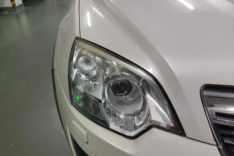 Used Opel Antara 2012 2.4L Two-Wheel-Drive Luxury Edition Right Front Headlight
