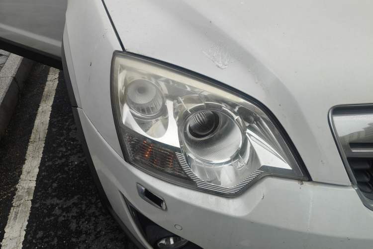 Used Opel Antara 2012 2.4L Two-Wheel-Drive Luxury Edition Right Front Headlight