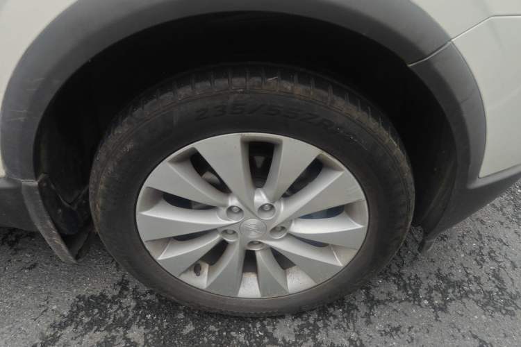 Used Opel Antara 2012 2.4L Two-Wheel-Drive Luxury Edition Right Front Wheel Hub