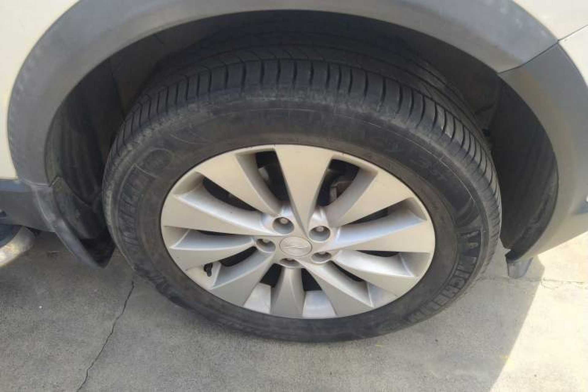Used Opel Antara 2012 2.4L Two-Wheel-Drive Luxury Edition Right Front Wheel Hub