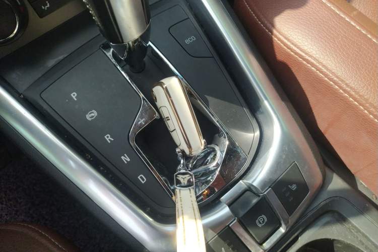Used Opel Antara 2012 2.4L Two-Wheel-Drive Luxury Edition Vehicle Key